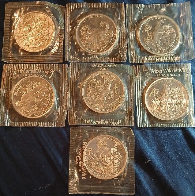 1988 Vintage Collectible Flintstone Cereal Dinosaur plastic Tokens.