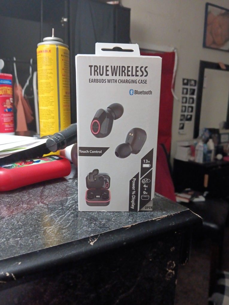 True Wireless Earbuds With Charging Case