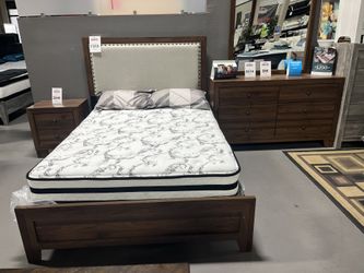 4 Piece Queen Bedroom Set