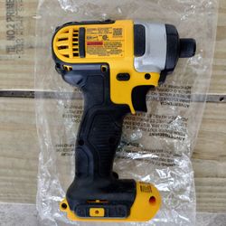 DeWalt Impact DCF885 (TOOL ONLY)