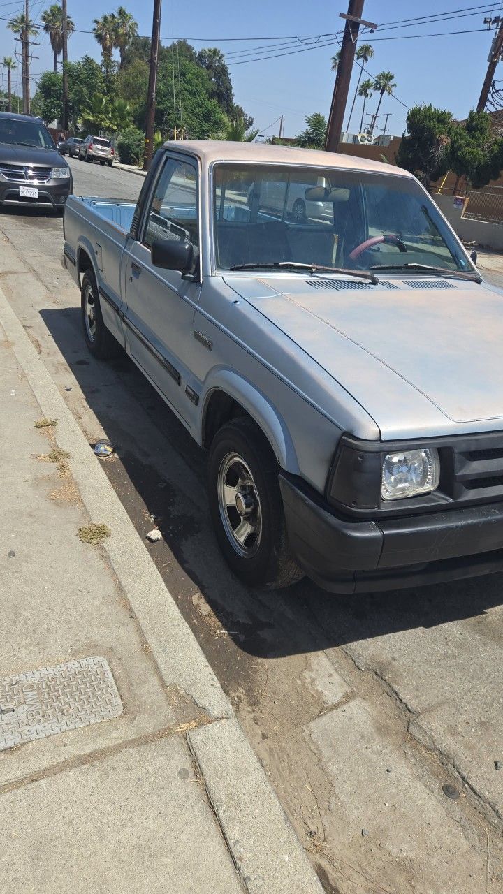 1986 Mazda B-Series Pickup