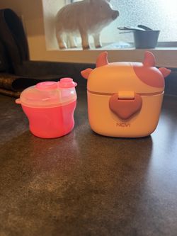 Formula On The Go Dispenser