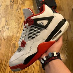 Jordan 4 Fire Red (SOLD❌)
