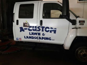 Vinyl wrapping and lettering