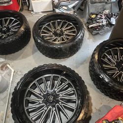 6 Lugs Set Of 26 Inch Rims With Tires 