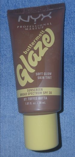 NYX Glaze Soft Glow Skin Tint - 07 Toffee Butta