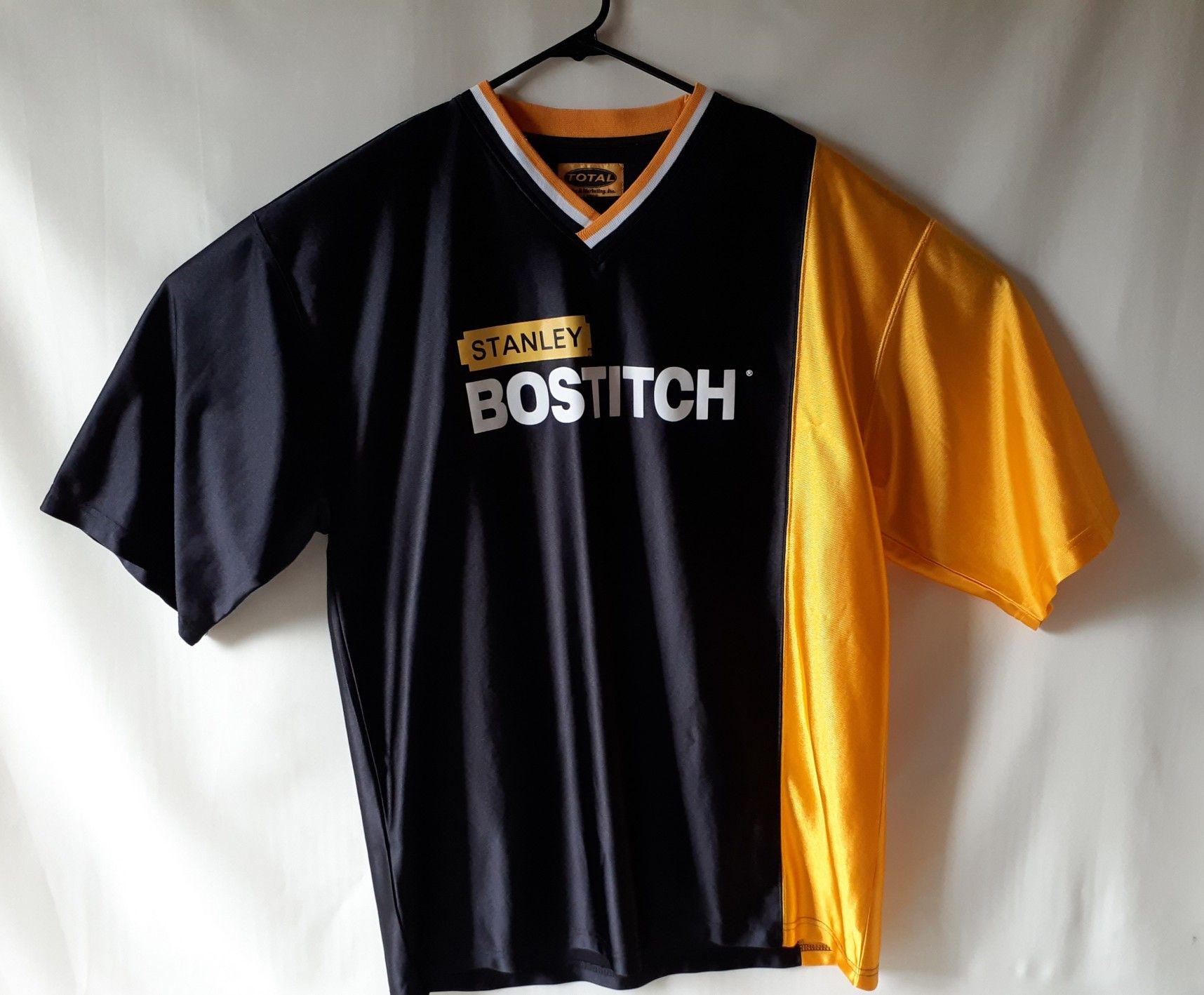 Stanley Bostitch men's black yellow v-neck short sleeve shirt size L