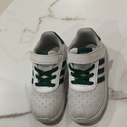 Toddler sneakers size 9