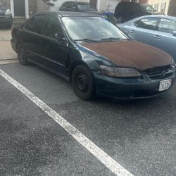 2000 Honda Accord 4 $ale 1500$ OBO Price Negotiation 