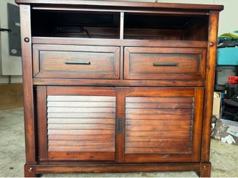 Wood cabinet
