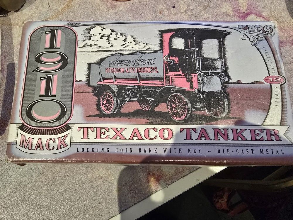 NIB Metal Die-cast 1910 Mack Texaco Tanker Bank