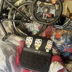 Logitech Pedals,steering Wheel For PlayStation 