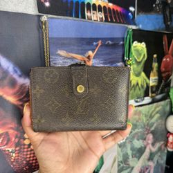 LV Wallet 