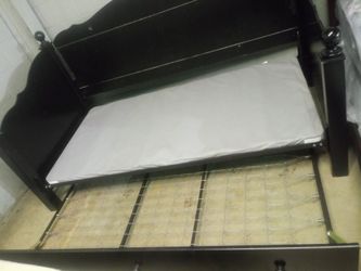 Black Twin Trundle Bed