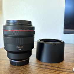 CANON RF 85mm 1.2 L USM LENS