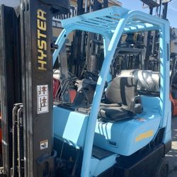 FORKLIFT HYSTER 5000# TRIPLE MAST 