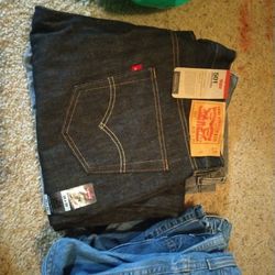 5 Pairs Of Levi Jeans Men's  $60 For All