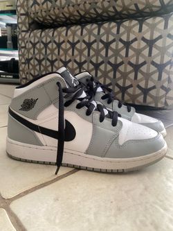 Jordan 1 Mid Grey Black Sneakers