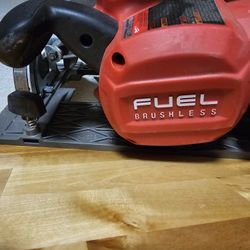 Milwaukee M18 Fuel 7 ¼ Circular Saw TOOL ONLY 