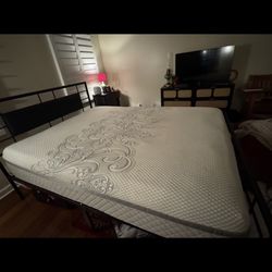 Sealy Posturepedic Hybrid Encourage Queen Mattress