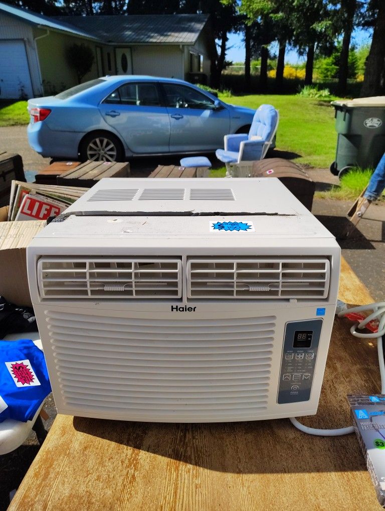 Haier air conditioner 12,000 BTU