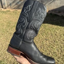 Black Red Diamond Boots, Size 9.5