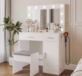 Vanity set