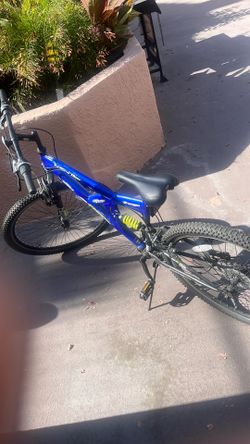Broken chain mountain bike