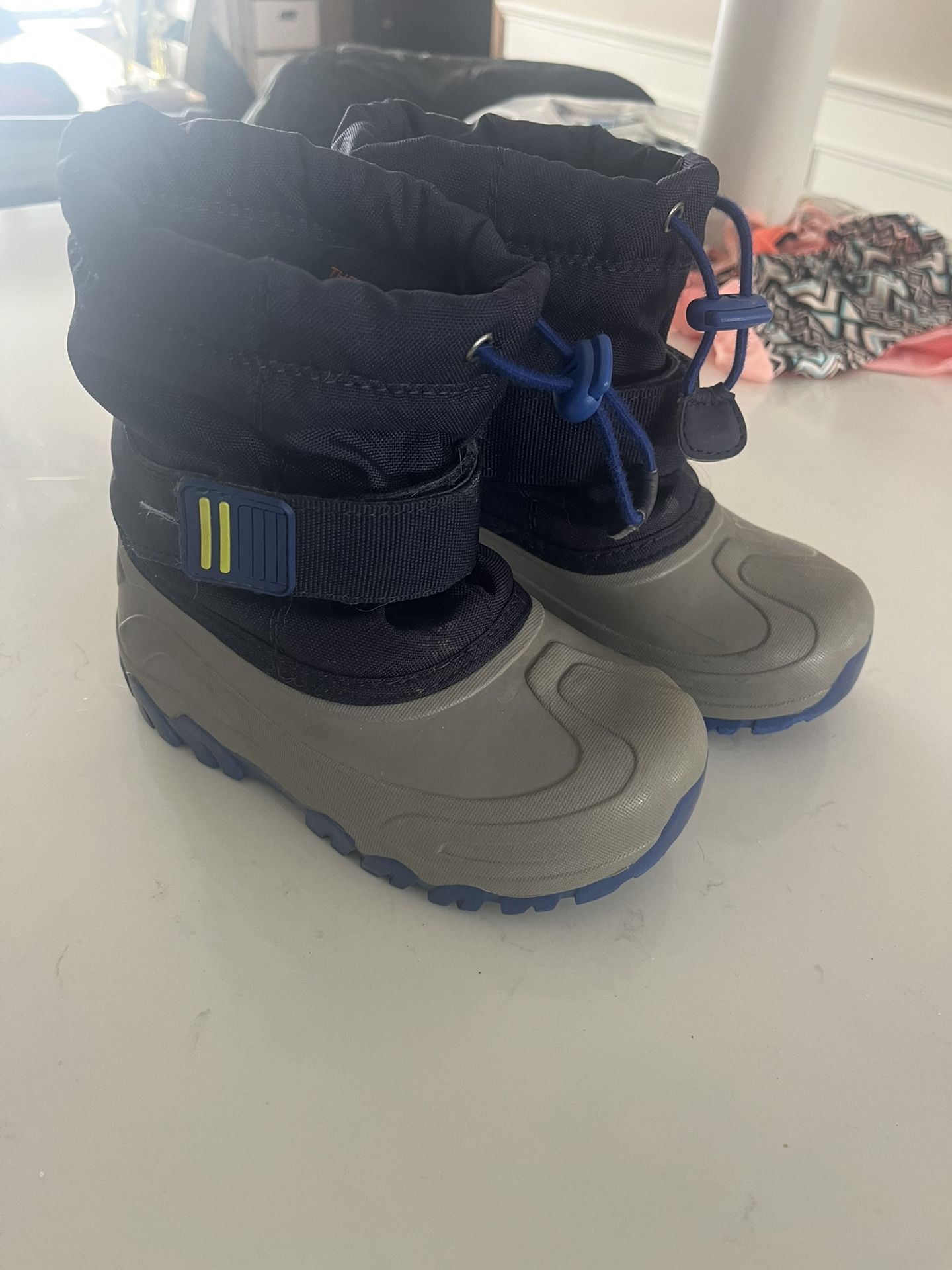 Boys Boots Size 11 thermalite