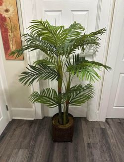 5ft Handmade Faux Areca Palm Tree in Woven Basket Decor