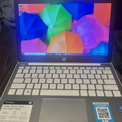 HP Stem 11 Laptop Like New (11-ak0035nr)