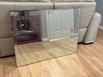 Large mirror 40”x 30”