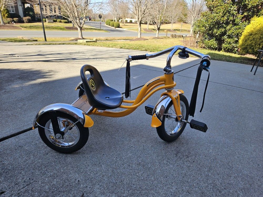 Schwinn Roadster Tricycle
