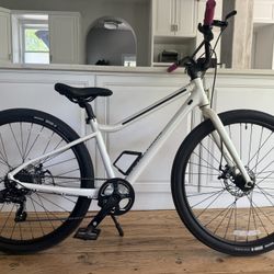 Cannondale tredwell 3 aluminum urban Small frame 7 speed Bike 
