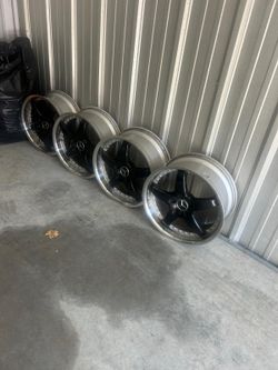 I have 4 Mercedes Benz 19" wheels in excellent condition no tires only the wheels $800 obo