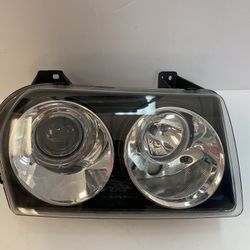 2008 Dodge Challenger Right Headlight 