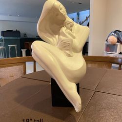 Mother and child figurine