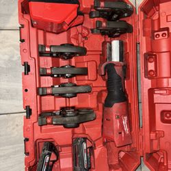 Milwaukee M18 18 Volt Lithium - Lon  Brushless Cordless FORCE LOGIC Press Tool Kit 