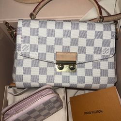 Louis Vuitton Purse And Wallet