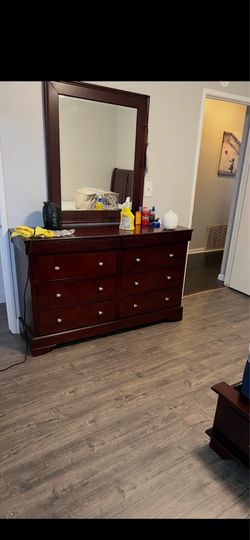 Bedroom set