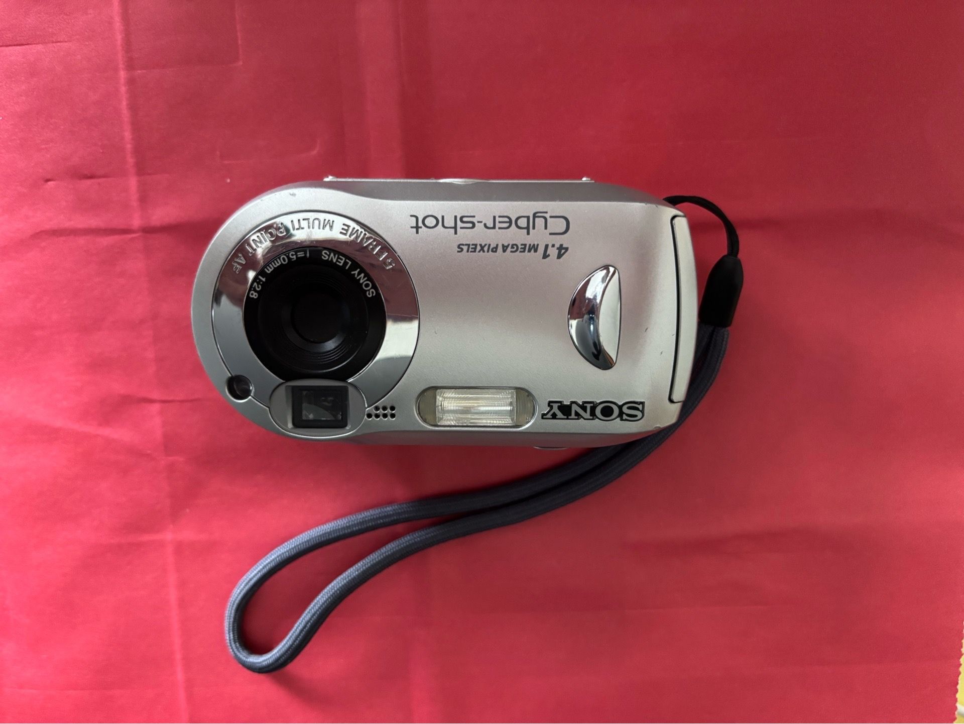 Sony cuber shot digital camera