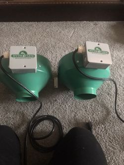 Hydrofarm “Active Air” ventilation fan.