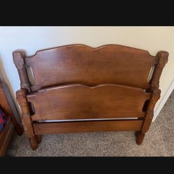 Twin Bed Frame - Vintage Willet Solid Maple $80