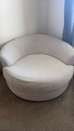 Oversized swivel chair (off white/ beige)