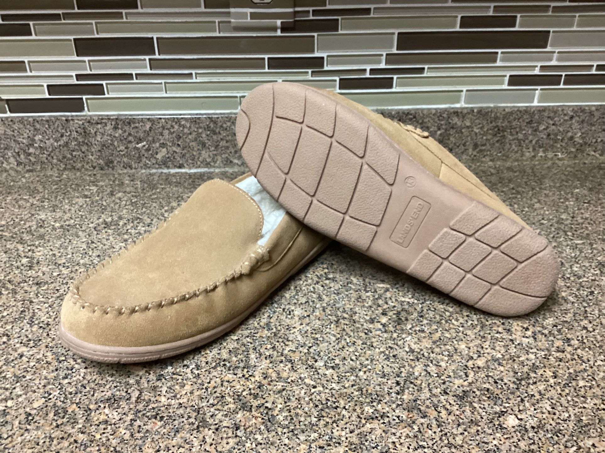 Slippers-Lands End. (G)