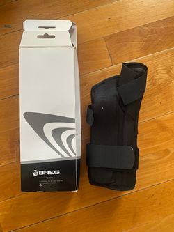 Breg Wrist Brace (For Right Hand)