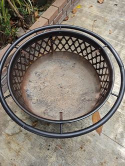 Fire Pit with cooking grill havy duty iron 24"