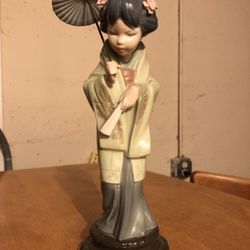 Lladro  Oriental  Spring 