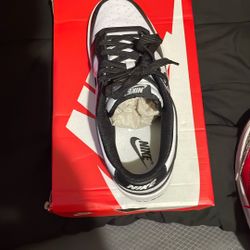 Nike panda