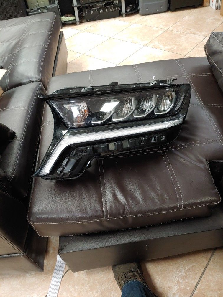 KIA Sorento 21-23 Headlight
